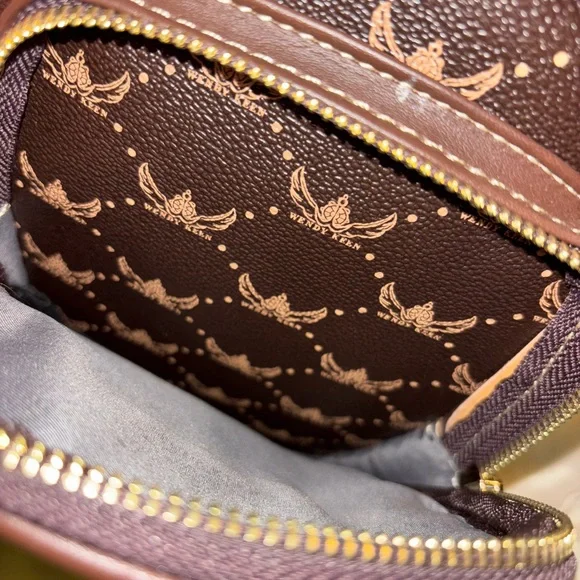 Wendy Keen Brown Belt Bag w Metallic Accents - Picture 4 of 5